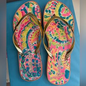 Lilly Pulitzer multi colored flip flops Size 8